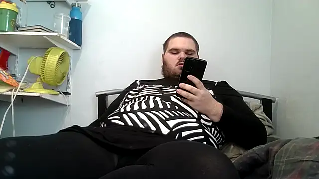 Snapshot of alexthe9t chatting on 12.02.25 alexthe9t online show from 12.02.25