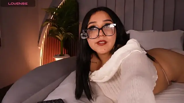 KatlynRous online show from 12.22.25