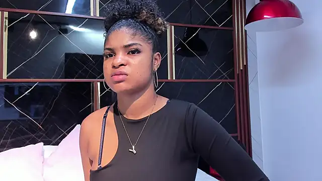 HannyThompson online show from 10.29.25