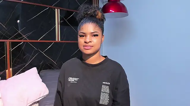 HannyThompson online show from 11.18.25