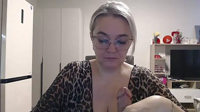EleanoraDream online show from 05.13.26