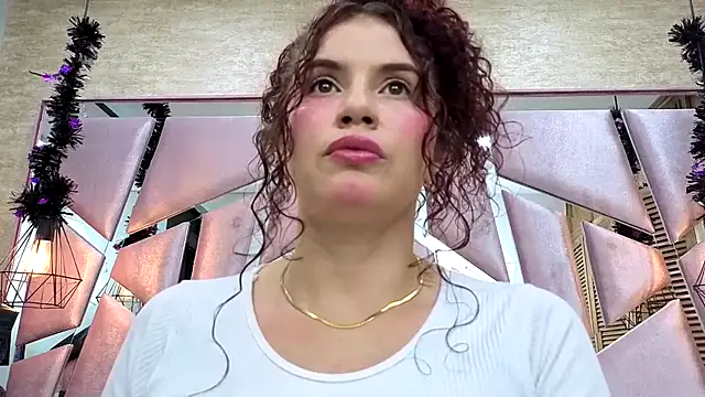 ThaliaCross online show from 11.15.25