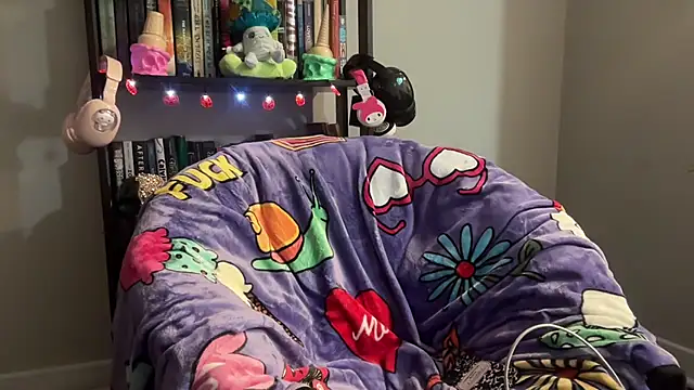 Snapshot of goddessmaryjane chatting on 10.28.25 goddessmaryjane online show from 10.28.25