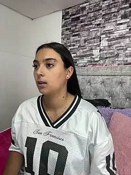 nicolexxaleja online show from 12.21.25