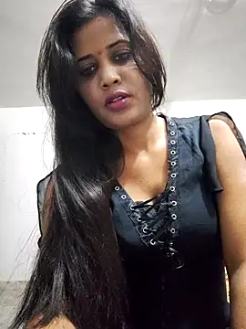 cute radhikaa online show from 03.31.26