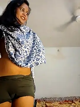 cute radhikaa online show from 04.05.26