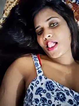 cute radhikaa online show from 04.14.26
