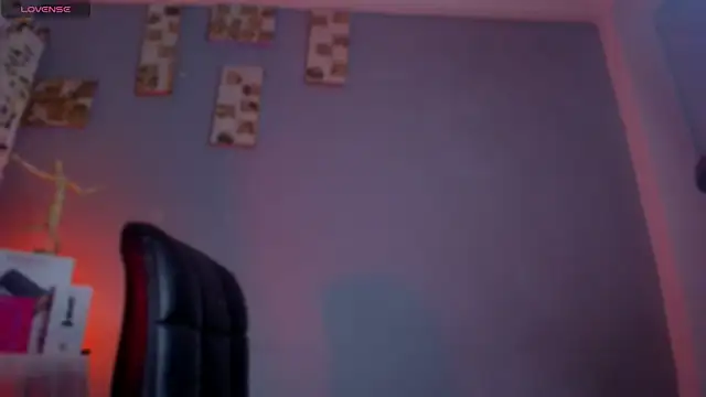 Chloe cooperr online show from 11.06.25