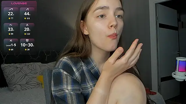 Snapshot of sweete_chantal chatting on 06.12.26 sweete chantal online show from 06.12.26