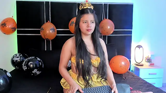 sasha roldann online show from 10.31.25