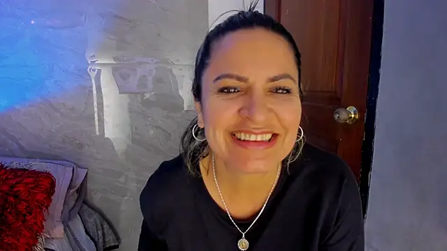 Agatha Pleasure online show from 10.17.25