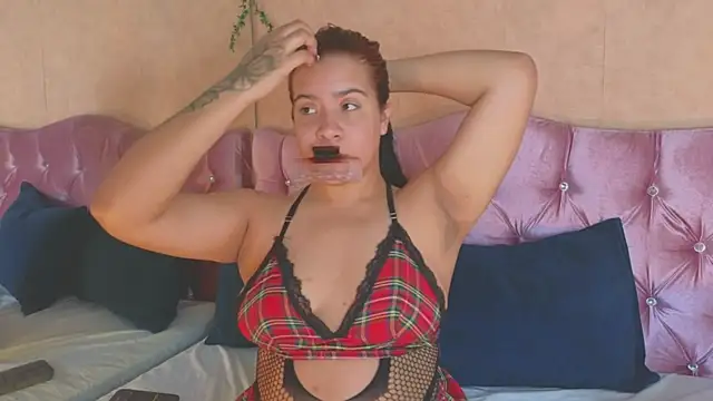 KARINAJTORRES online show from 01.12.26