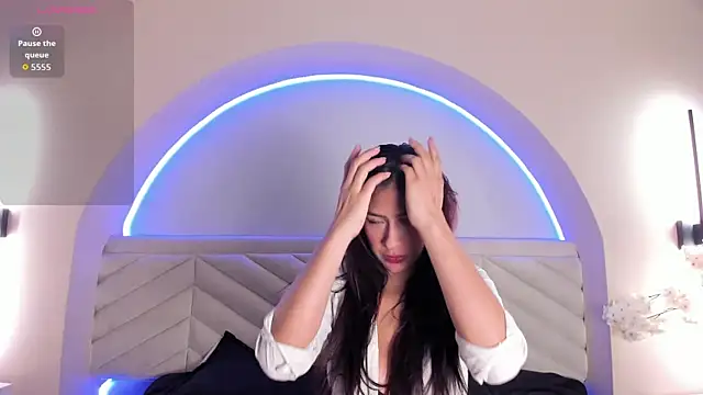 Snapshot of Bella_Williiams chatting on 06.19.26 Bella Williiams online show from 06.19.26