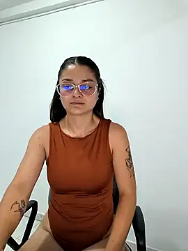 Coralinne   online show from 04.10.26