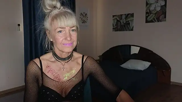 Laura Gol online show from 11.03.25