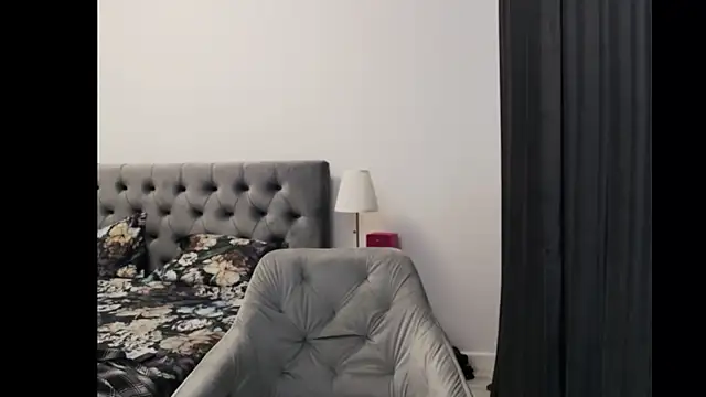 Snapshot of Casiana_ chatting on 10.11.25 Casiana online show from 10.11.25