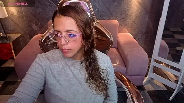 Snapshot of _Evoni_b chatting on 11.04.25 Evoni b online show from 11.04.25