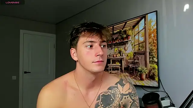 Snapshot of DaniHort chatting on 09.09.25 DaniHort online show from 09.09.25