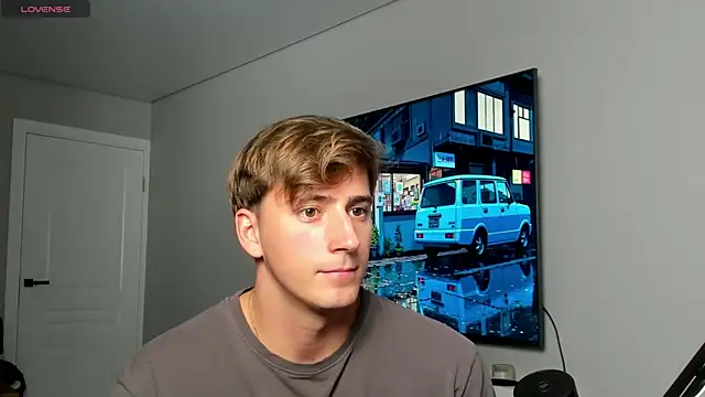 Snapshot of DaniHort chatting on 10.10.25 DaniHort online show from 10.10.25