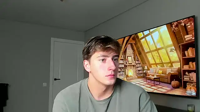 Snapshot of DaniHort chatting on 10.24.25 DaniHort online show from 10.24.25