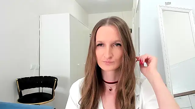 Snapshot of Kitty_Player chatting on 10.05.25 Kitty Player online show from 10.05.25