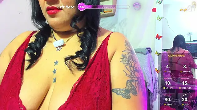 Snapshot of Clunita chatting on 05.01.26 Clunita online show from 05.01.26