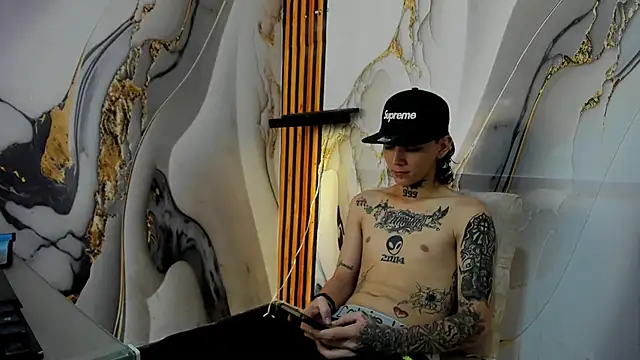 Snapshot of StraightBoy_Nick chatting on 02.26.26 StraightBoy Nick online show from 02.26.26