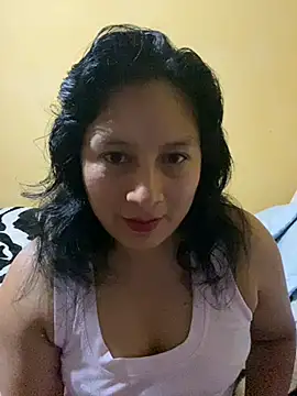 Snapshot of Janelita chatting on 09.28.25 Janelita online show from 09.28.25