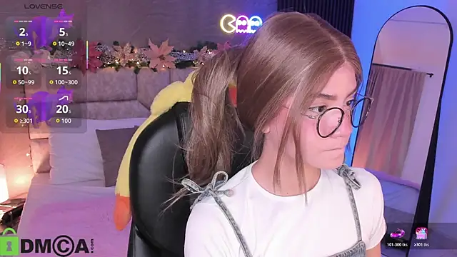 Arinextdoor online show from 12.03.25