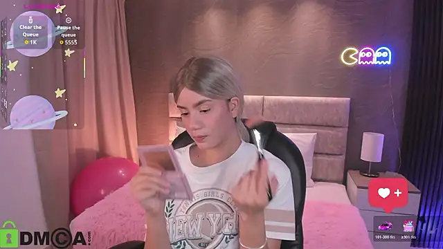 Arinextdoor online show from 02.05.26