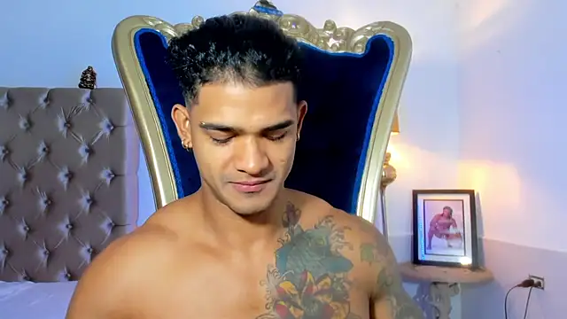 antonio  444 online show from 10.20.25