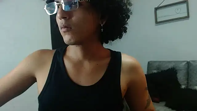 Xfire boy69 online show from 10.25.25