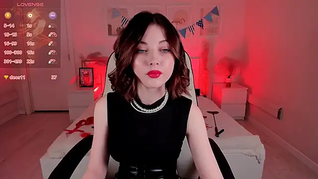 Snapshot of Kimmie_shine chatting on 09.23.25 Kimmie shine online show from 09.23.25