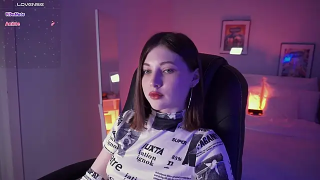 Snapshot of Kimmie_shine chatting on 10.08.25 Kimmie shine online show from 10.08.25