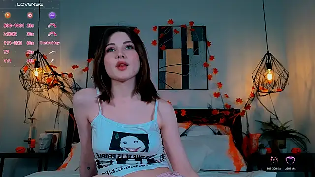 Snapshot of Kimmie_shine chatting on 10.29.25 Kimmie shine online show from 10.29.25