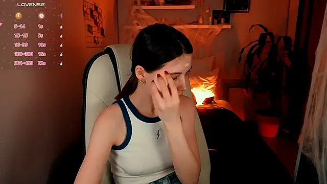 Snapshot of Kimmie_shine chatting on 11.01.25 Kimmie shine online show from 11.01.25