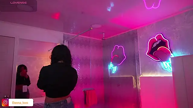 Dannaa Lovs online show from 01.16.26