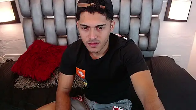 Derek Storm  online show from 04.08.26