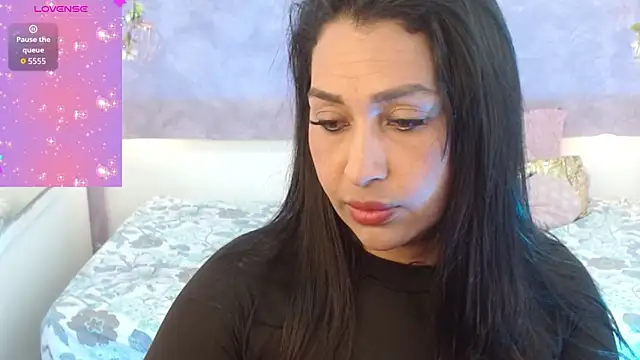 IvyShine7 online show from 10.19.25