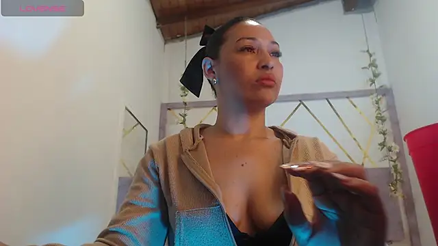 IvyShine7 online show from 11.18.25