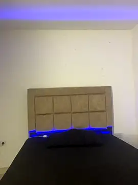 Snapshot of EmilyNoir1 chatting on 11.22.25 EmilyNoir1 online show from 11.22.25