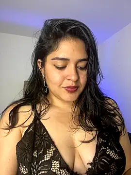 Snapshot of EmilyNoir1 chatting on 11.26.25 EmilyNoir1 online show from 11.26.25