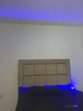 Snapshot of EmilyNoir1 chatting on 11.30.25 EmilyNoir1 online show from 11.30.25