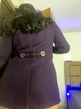 Snapshot of EmilyNoir1 chatting on 12.16.25 EmilyNoir1 online show from 12.16.25