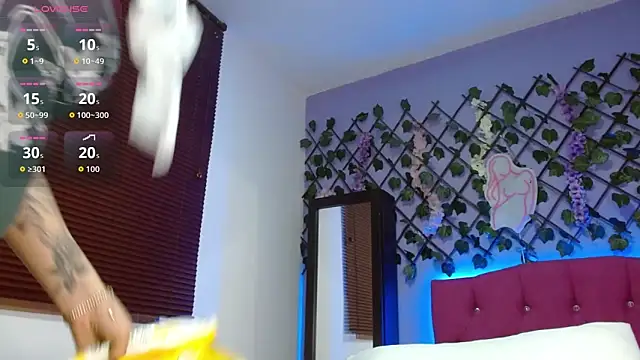 Sophie-Hot- online show from 03.21.26