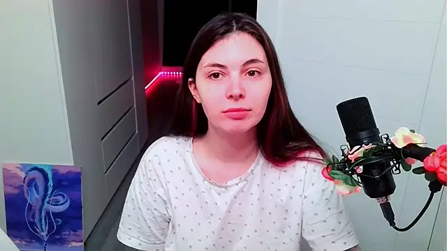 Snapshot of peachyness chatting on 02.13.26 peachyness online show from 02.13.26