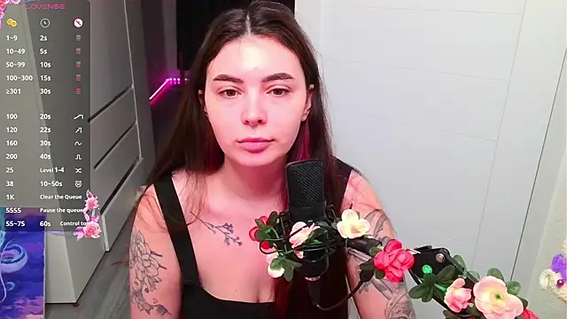 Snapshot of peachyness chatting on 02.26.26 peachyness online show from 02.26.26