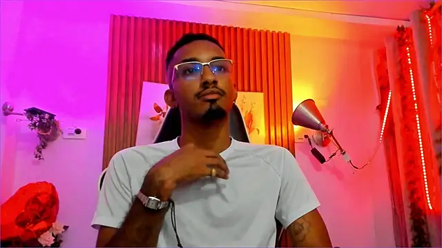Snapshot of Darwin_mayo chatting on 09.16.25 Darwin mayo online show from 09.16.25