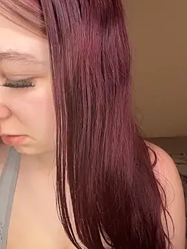 SweetTeenGirl online show from 02.17.26