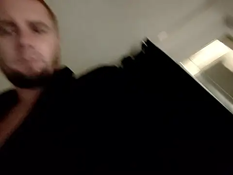 Snapshot of Vladyslav30 chatting on 10.28.25 Vladyslav30 online show from 10.28.25